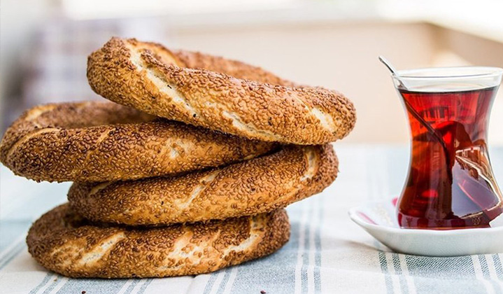 Simit met cay Bakkerij Dalyan